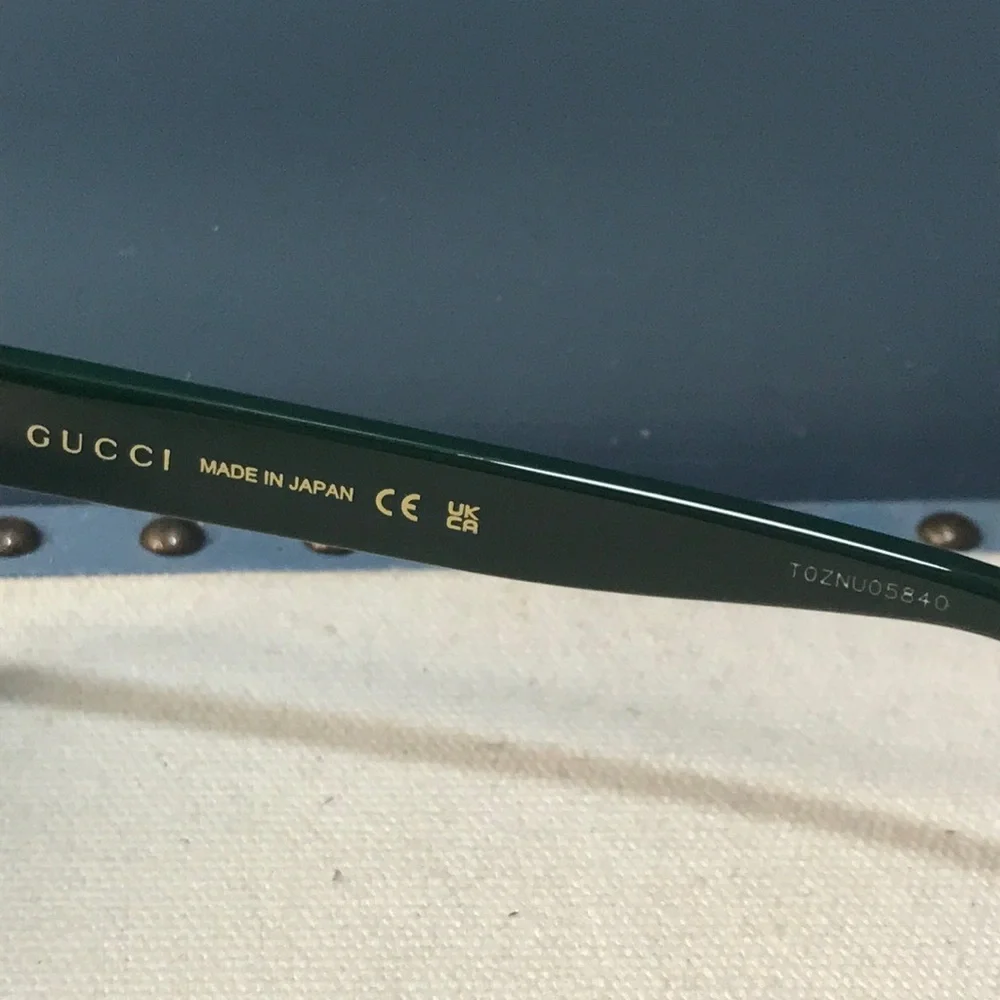 New Authentic Gucci GG0925s 002 Tortoiseshell Sunglasses with Green Lenses